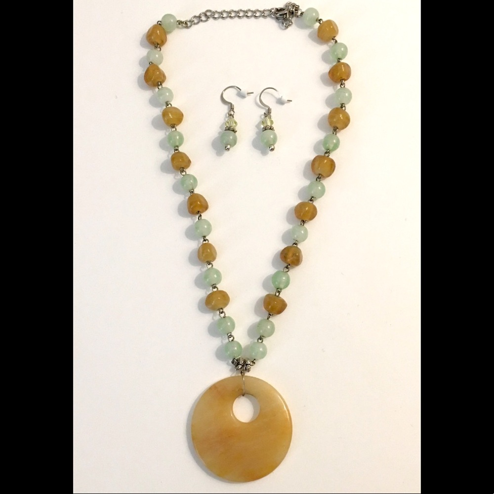 Agate Necklace Pendant Earrings Set NWOT